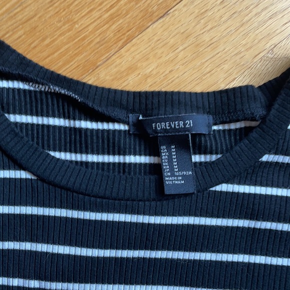 Fitted Tshirt dress - Picture 2 of 3